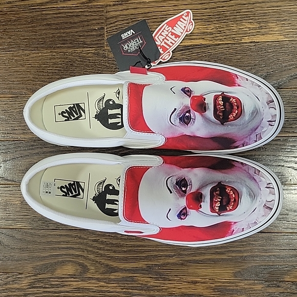 House of Terror Pennywise - Picture 2 of 2